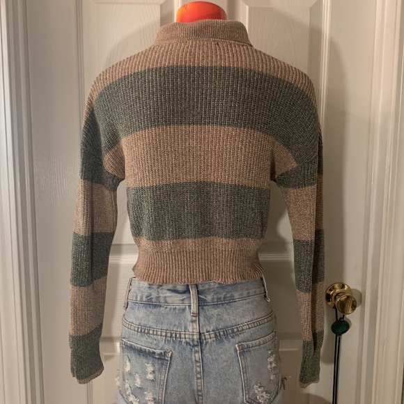 NIKKA K Freddy Tan and Green Crop Top - Picture 6 of 13